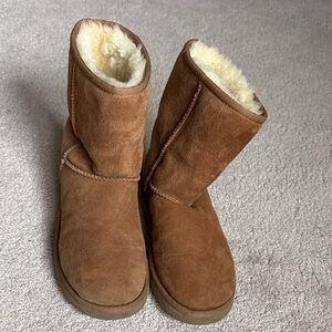 UGG Classic Short ll